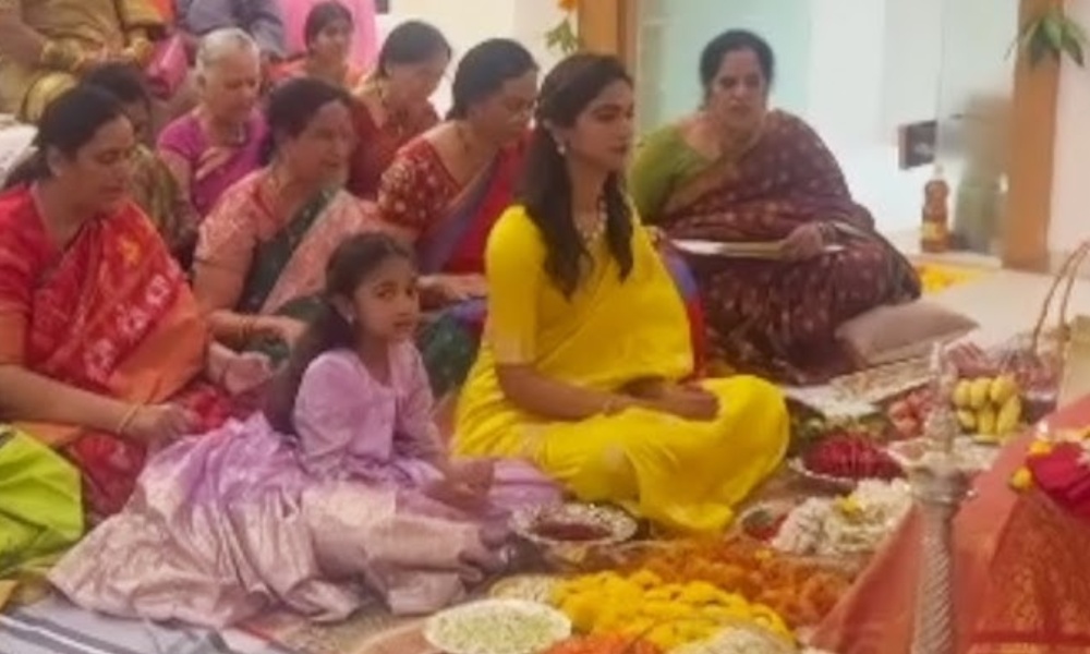Sneha Reddy: కూతురితో కలిసి ప్రత్యేక పూజ నిర్వహించిన అల్లు స్నేహారెడ్డి… భర్త క్షేమం కోసమేనా?