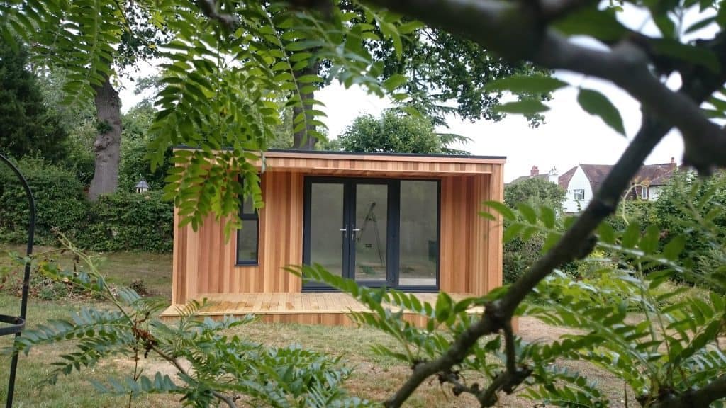 ఈ చిట్కాలు పాటిస్తే సమ్మర్ లో సైతం ఇల్లు చల్లగా ఉంటుందట.. ఏం చేయాలంటే?