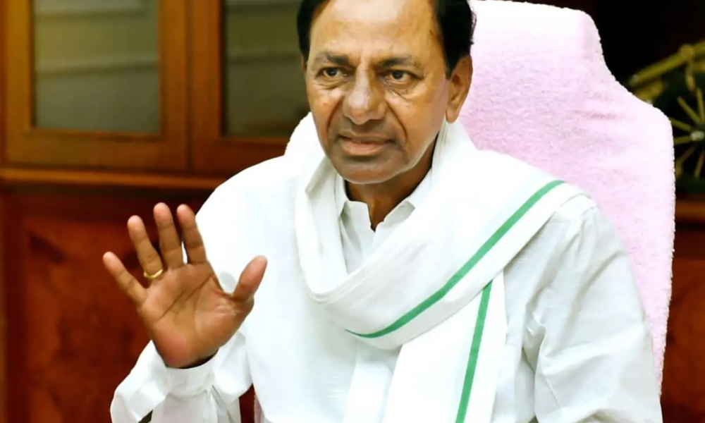 KCR: బీఆర్ఎస్ అధినేత కేసీఆర్ కు అస్వస్థత.. వైద్యల పర్యవేక్షణలో మాజీ సీఎం..!