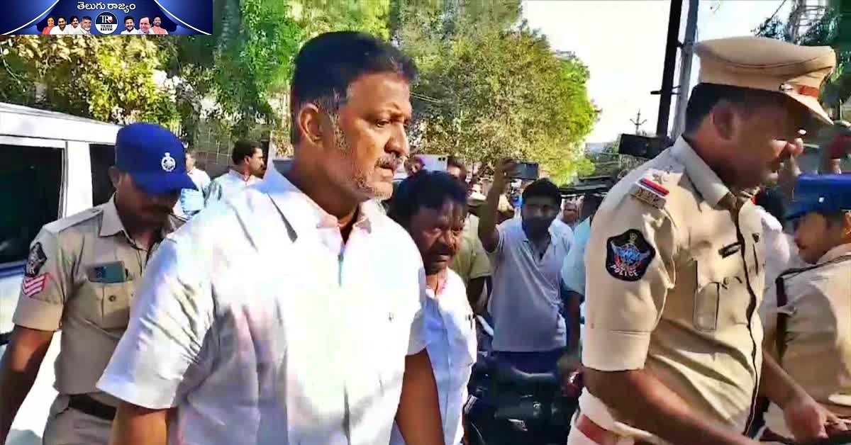 Vallabhaneni Vamsi: వల్లభనేని వంశీకి మరో షాక్‌: కోర్టు రిమాండ్ పొడిగింపు.. నేపాల్ లో నిందితుల దాగుడు మూత?