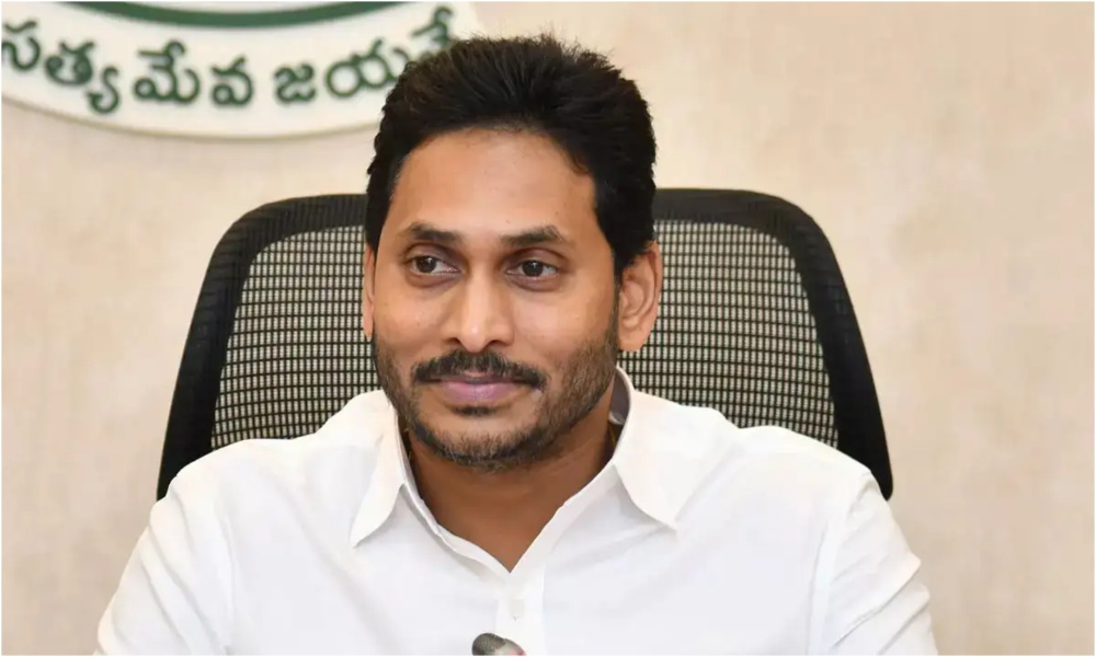 AP Police: పోలీసులపై జగన్ సంచలన వ్యాఖ్యలు… హైకోర్టు మెట్లు ఎక్కనున్న పోలీసులు!