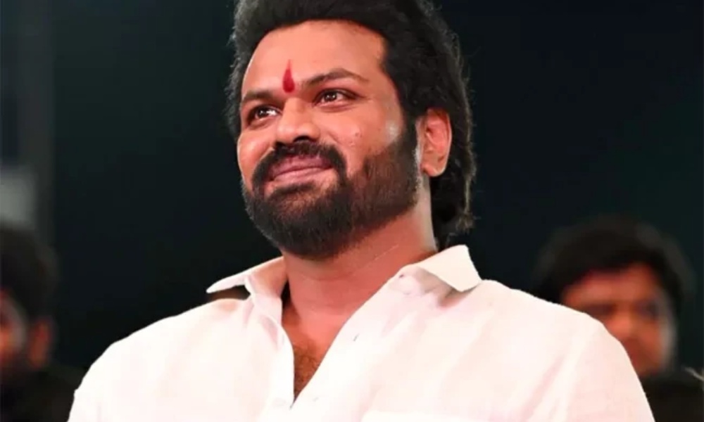 Manchu Manoj: నాన్న కాళ్లు పట్టుకోవాలని ఉంది… మళ్లీ మేమంతా కలుస్తాం…. మంచు మనోజ్ ఎమోషనల్ కామెంట్స్!
