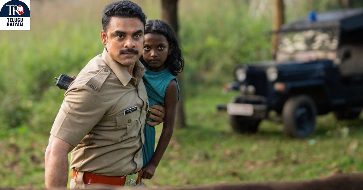 “నరివెట్ట” సినిమా చూస్తూ ఎమోషనల్ అయిన ఆడియన్స్, సోషల్ మీడియాలో పోస్ట్ చేసిన హీరో టొవినో !!!