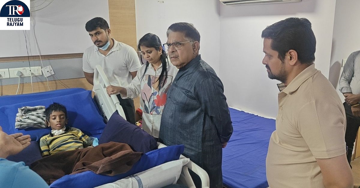 Allu Aravind: శ్రీతేజ్‌ను పరామర్శించి, అతని యోగక్షేమాలను తెలుసుకున్న నిర్మాతలు అల్లు అరవింద్, బన్నీ వాసు