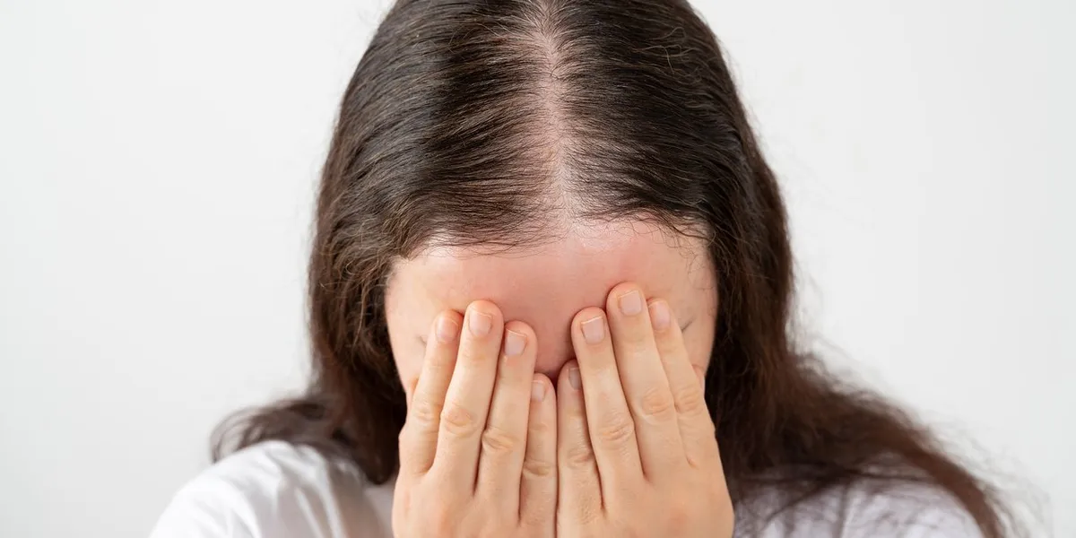 జుట్టు బాగా రాలుతోందా.. ఈ చిట్కాలు పాటిస్తే సులువుగా జుట్టు సమస్యలకు చెక్!