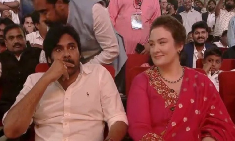 HHVM Pre Release Event: వీరమల్లు ప్రీ రిలీజ్ కు భార్యతో హాజరైన పవన్… ఎందుకో తెలుసా?