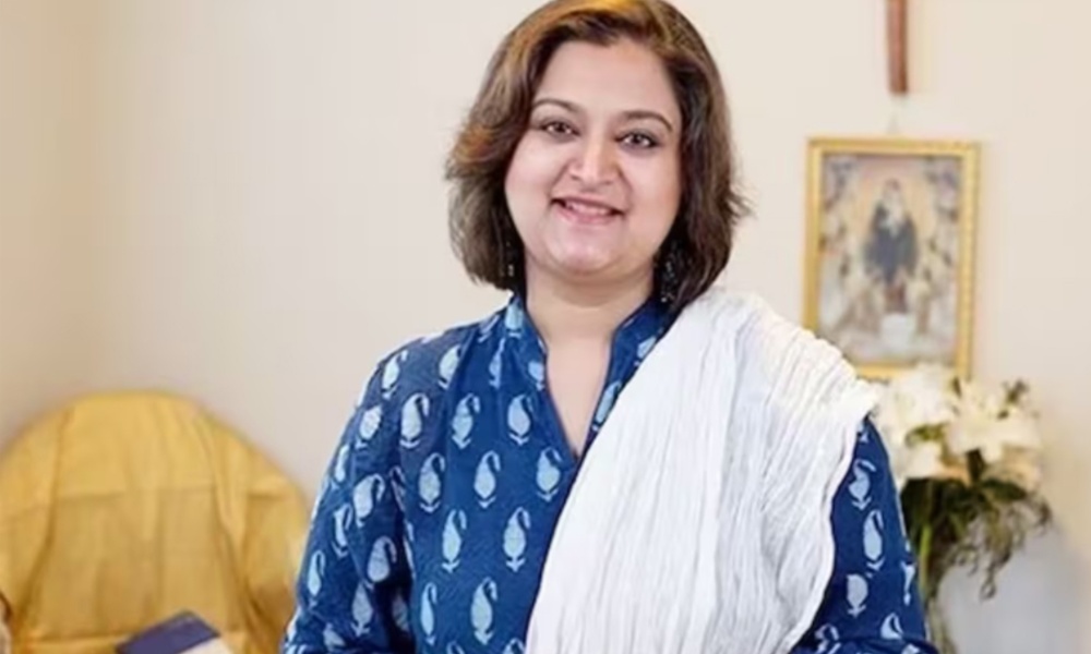 ‎Actress: ఇష్టం లేకపోయినా బలవంతంగా సగం బట్టలతో అలా చేయించారు.. హీరోయిన్ కామెంట్స్ వైరల్!