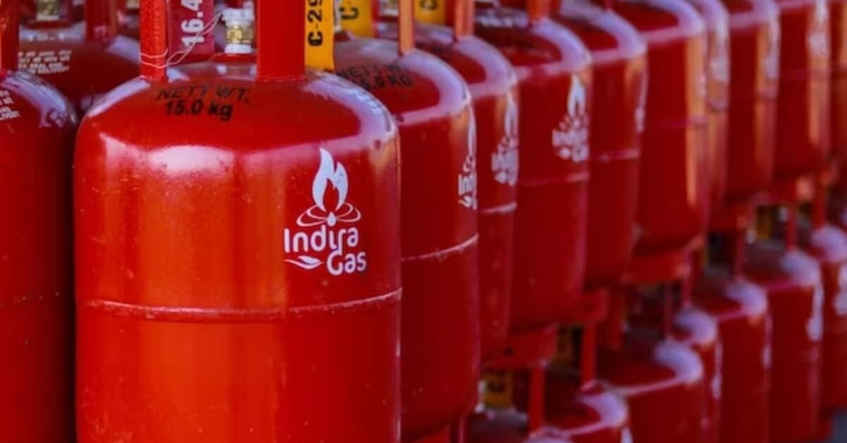 LPG GAS: దసరా వేళ LPG గ్యాస్ ధరలు పెంపు.. ఎవరిపై భారం పడనుందంటే..?