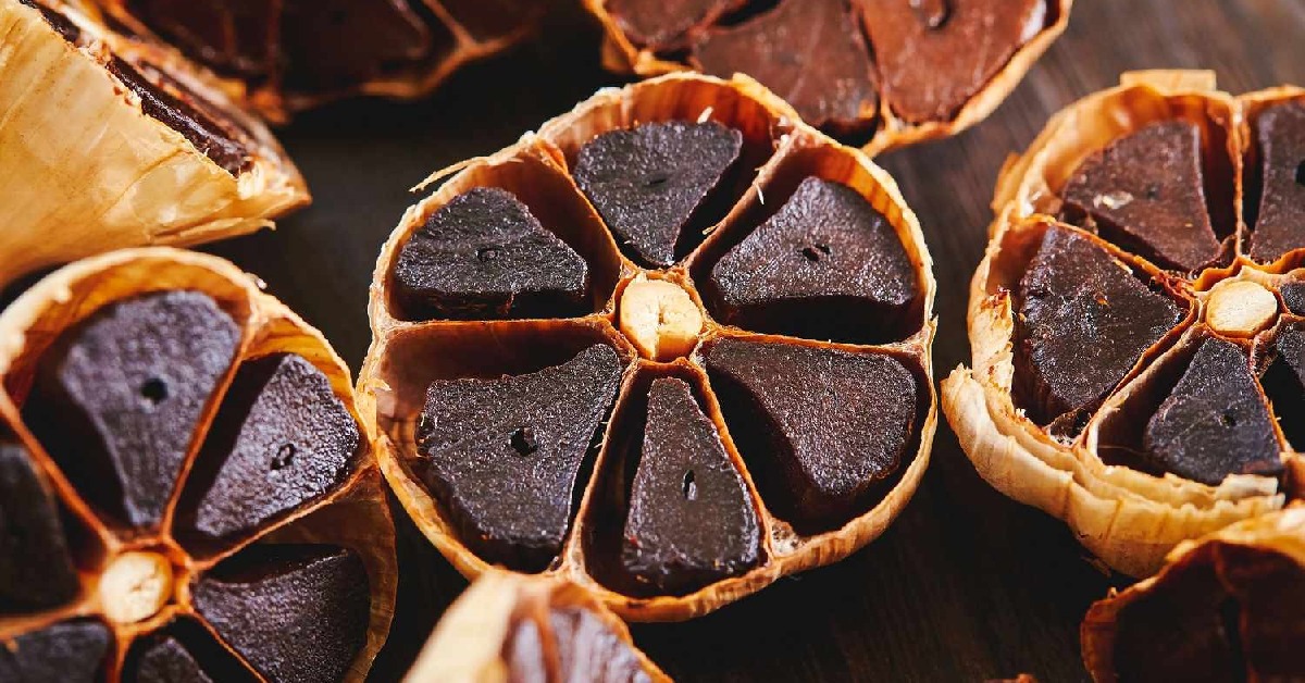 రోజూ నల్ల వెల్లుల్లి తింటే ఏం జరుగుతుందో తెలుసా..? ఫలితం వినగానే ఆశ్చర్యపోతారు..!