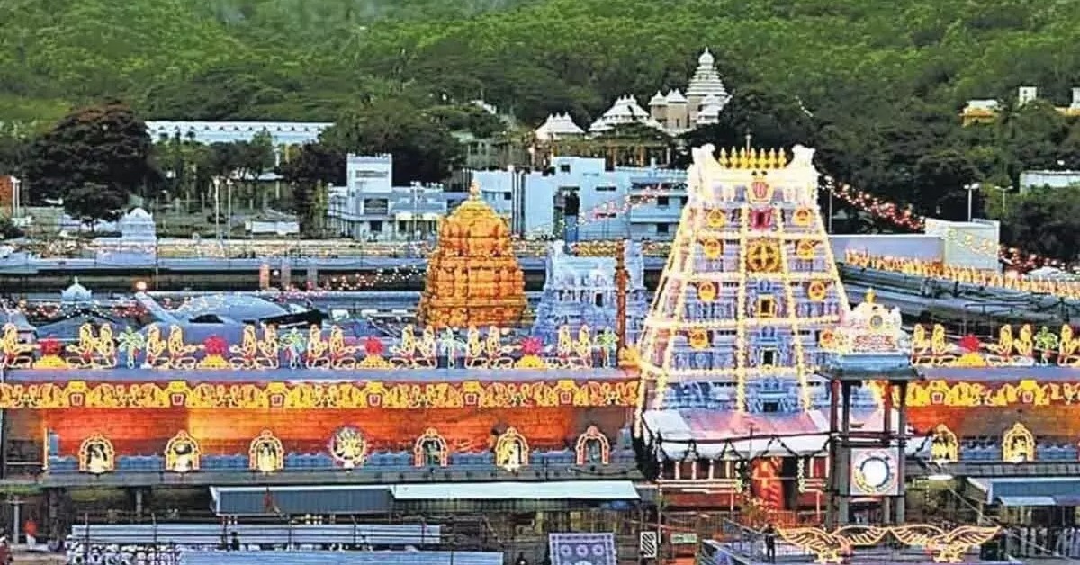 Tirumala: వైకుంఠ ద్వారంలో సామాన్యుడికే పెద్దపీట.. 10 రోజుల్లో 8 లక్షల మందికి మహా భాగ్యం..!