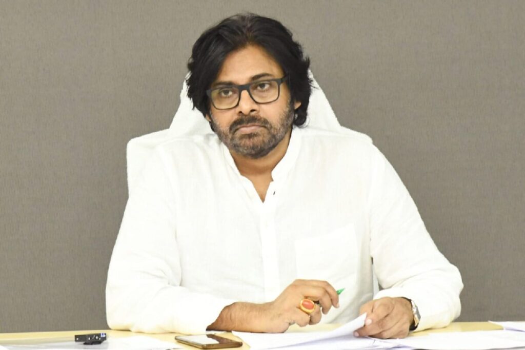 పవన్ కళ్యాణ్ మరో సంచలన నిర్ణయం..!