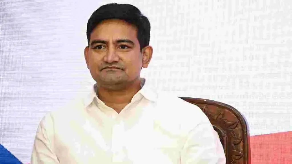 చిన్న శ్రీను ఎంట్రీతో మంత్రి కొండపల్లి కొత్త స్కెచ్..!